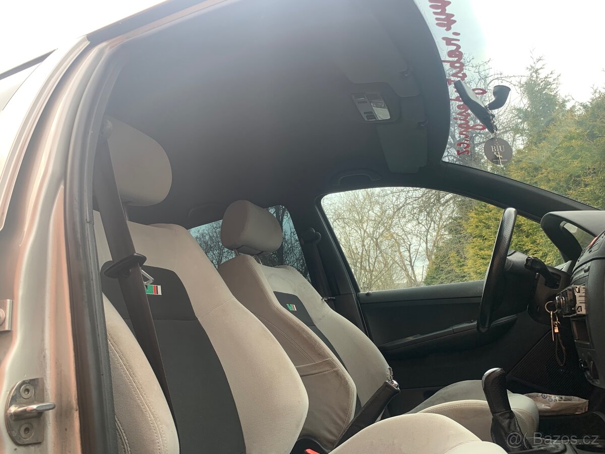Fabia rs sedačky