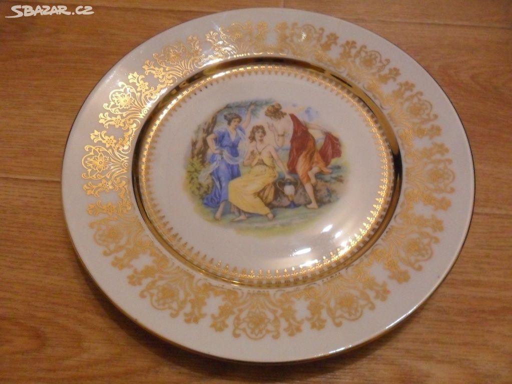 Porcelánový pozlacený talíř s motivem Tři grácie