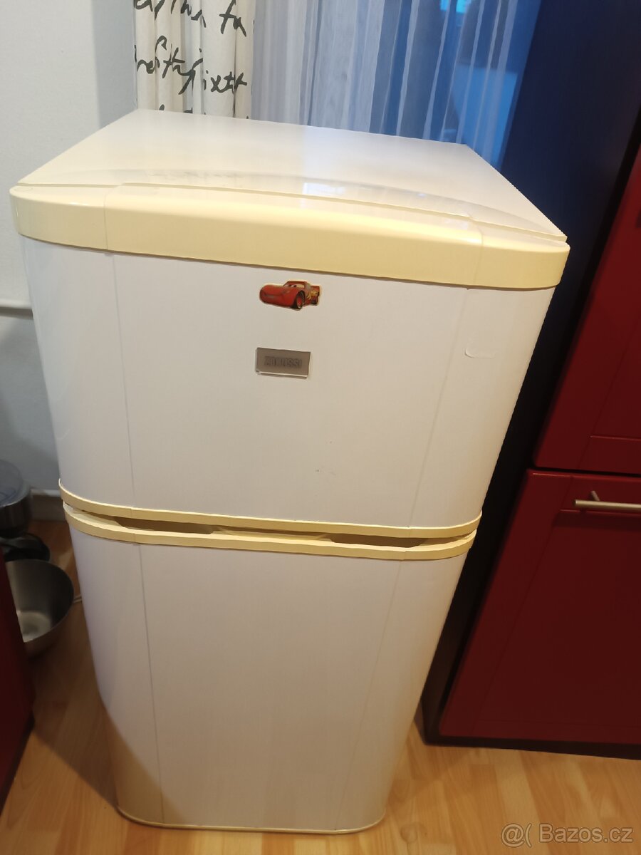 Lednice s mrazákem Zanussi