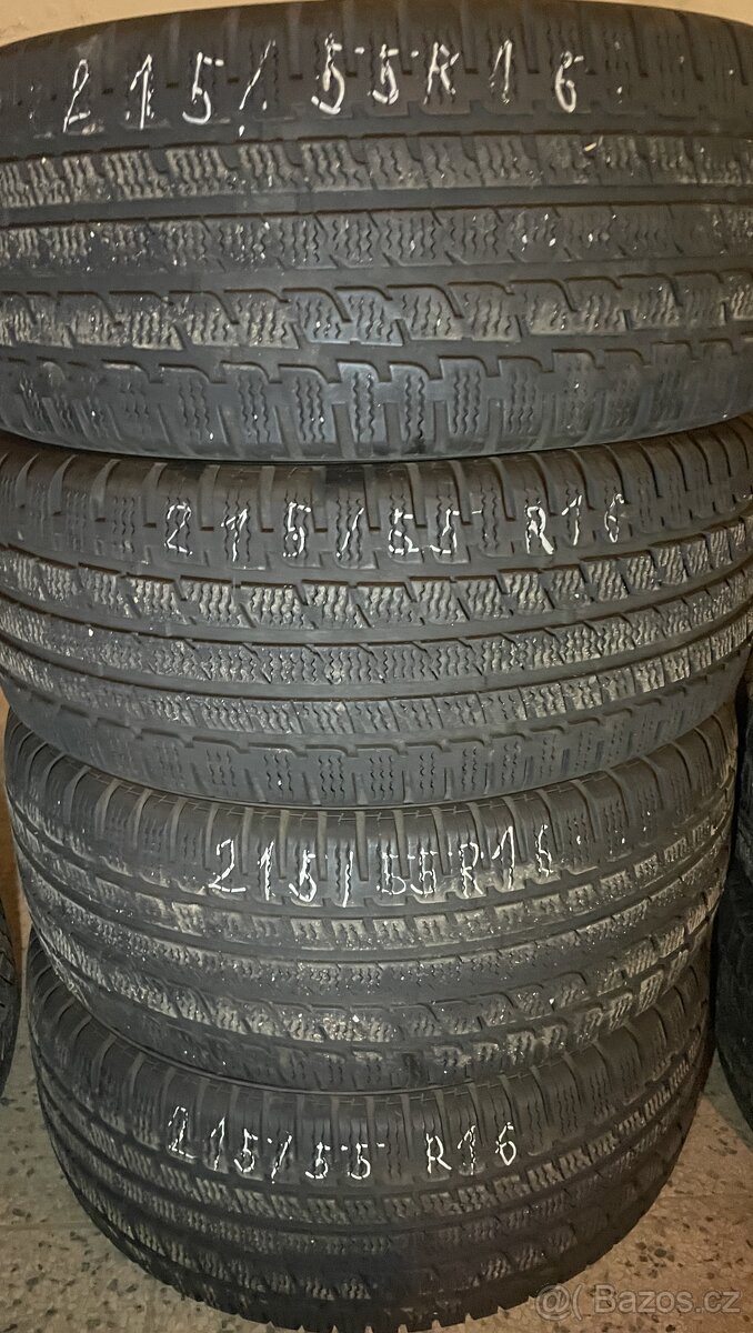 Pneu 215/55 R16 Kumho
