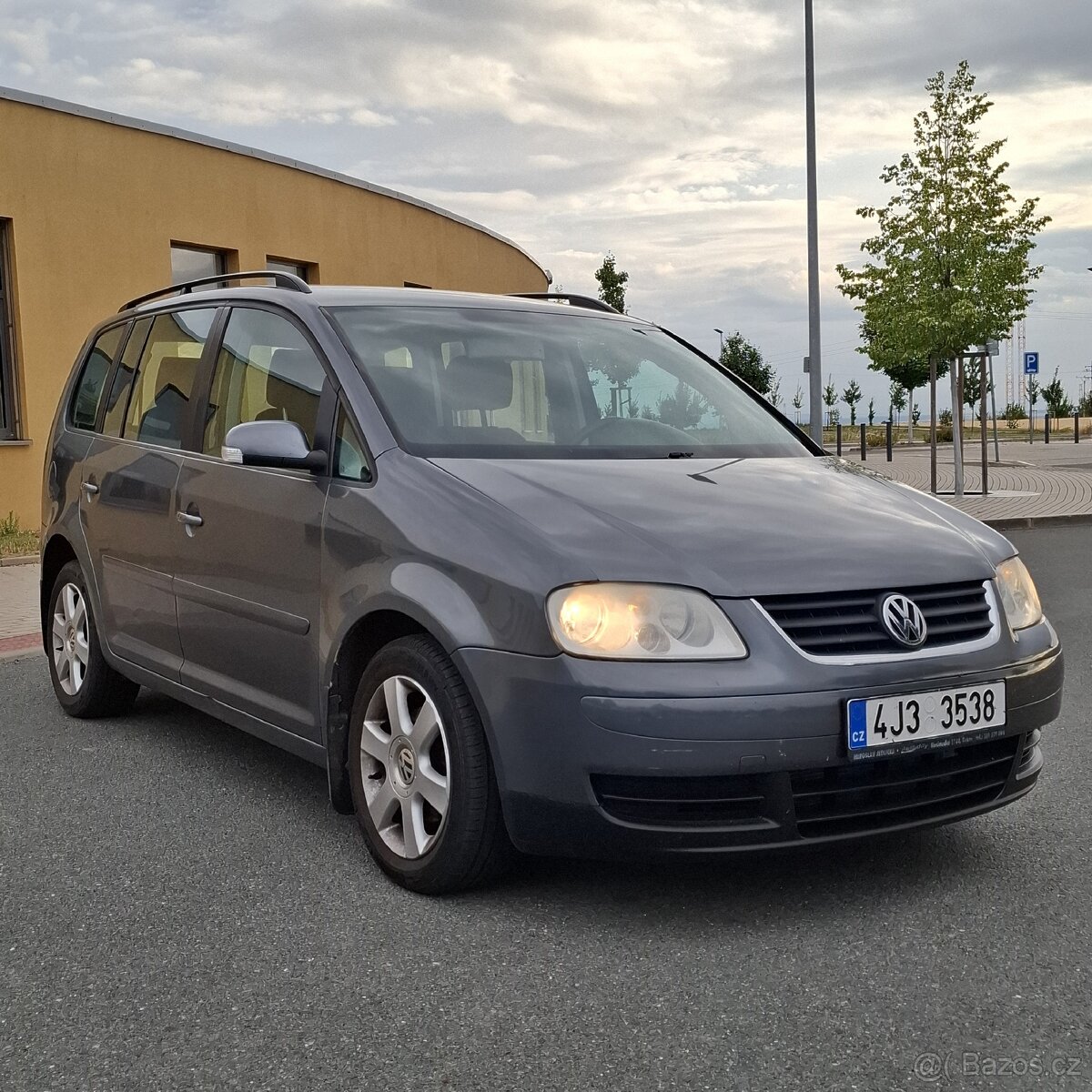 Prodám Volkswagen TOURAN 1.9 TDI 5 míst