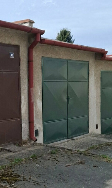Garáž