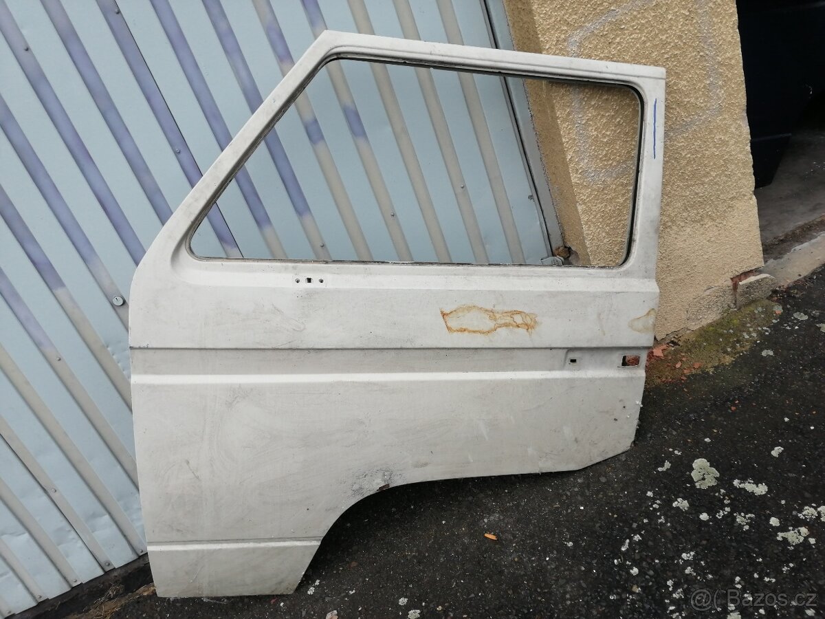 VW Bus Transporter t3 levé přední dveře