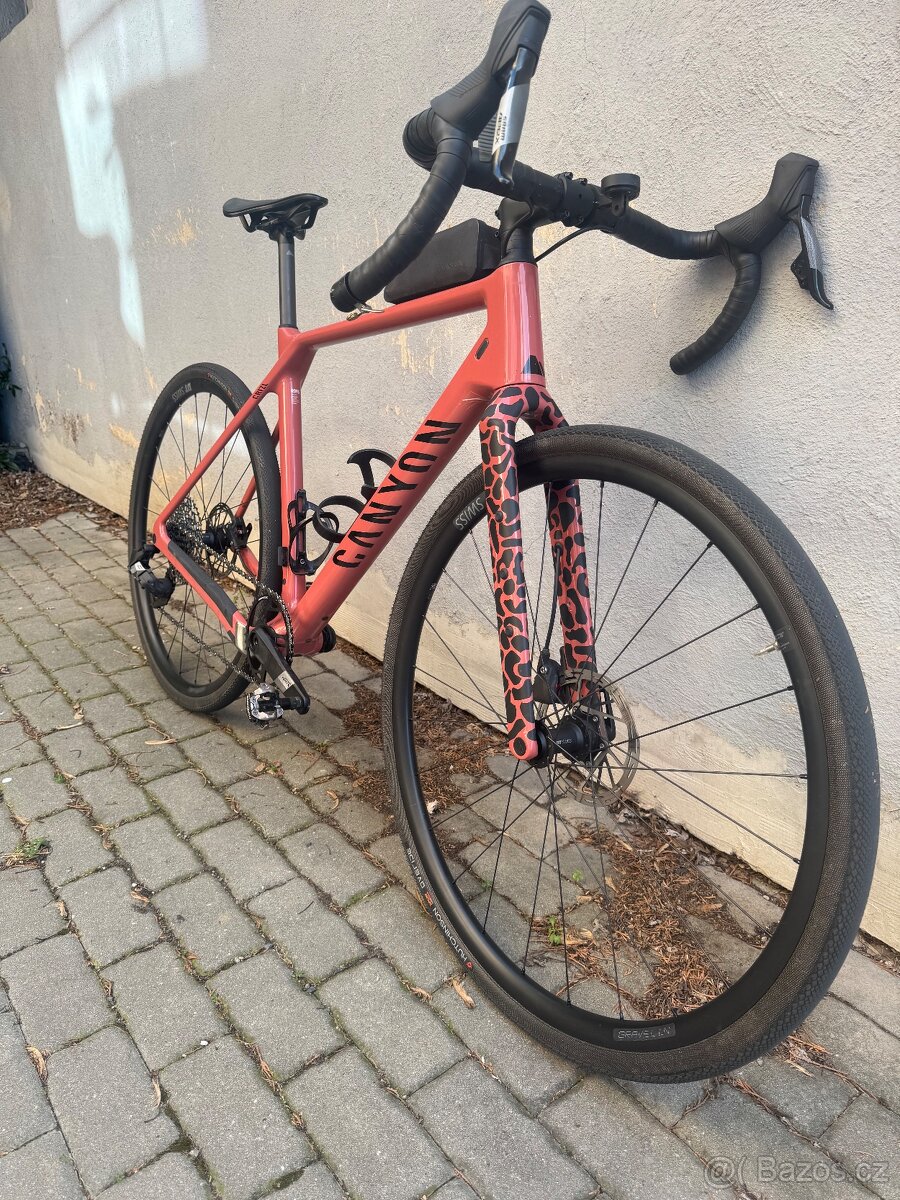 Gravel Canyon Grizl CF SL 6 AXS velikost M