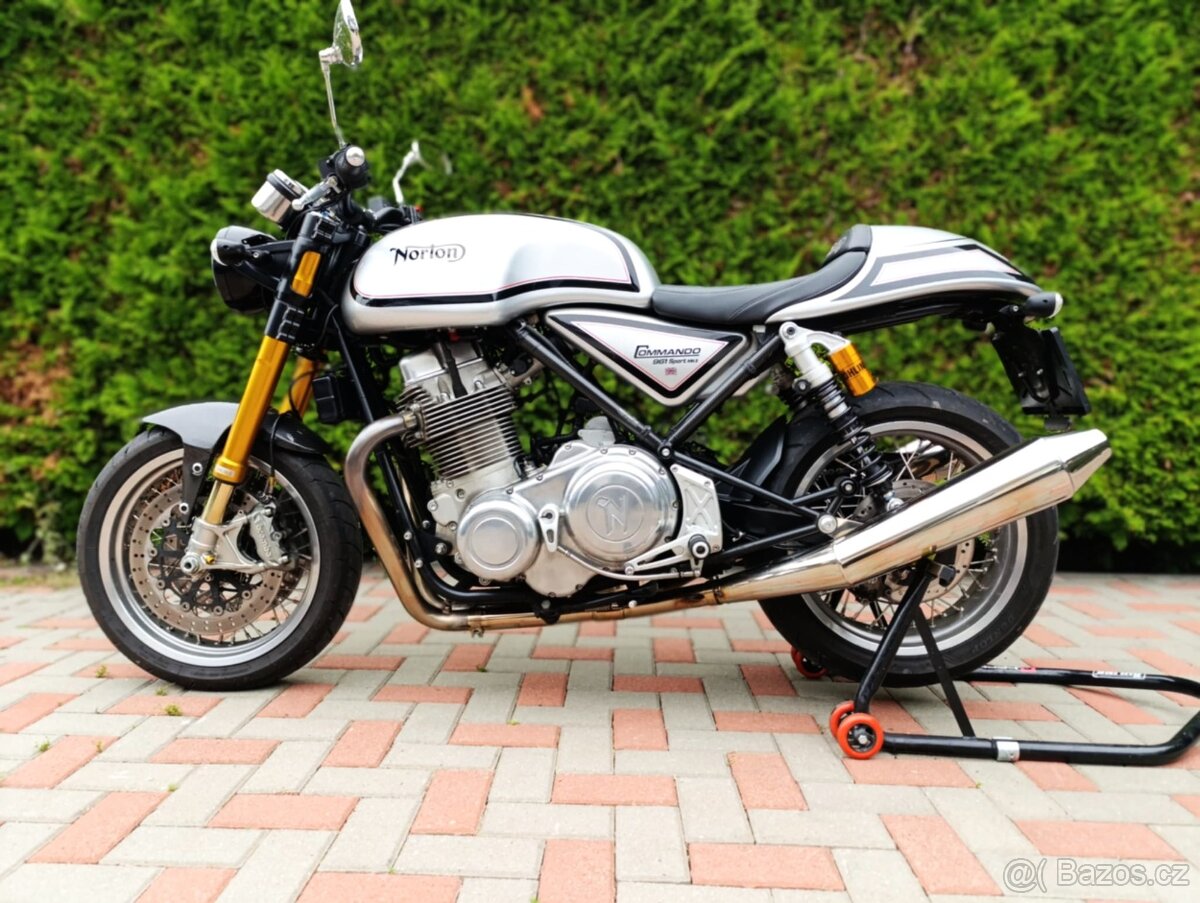 NORTON COMMANDO 961 SP