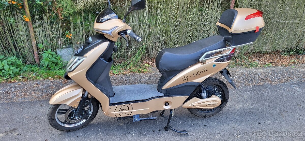 Prodám El.skútr Racceway City Nové baterie