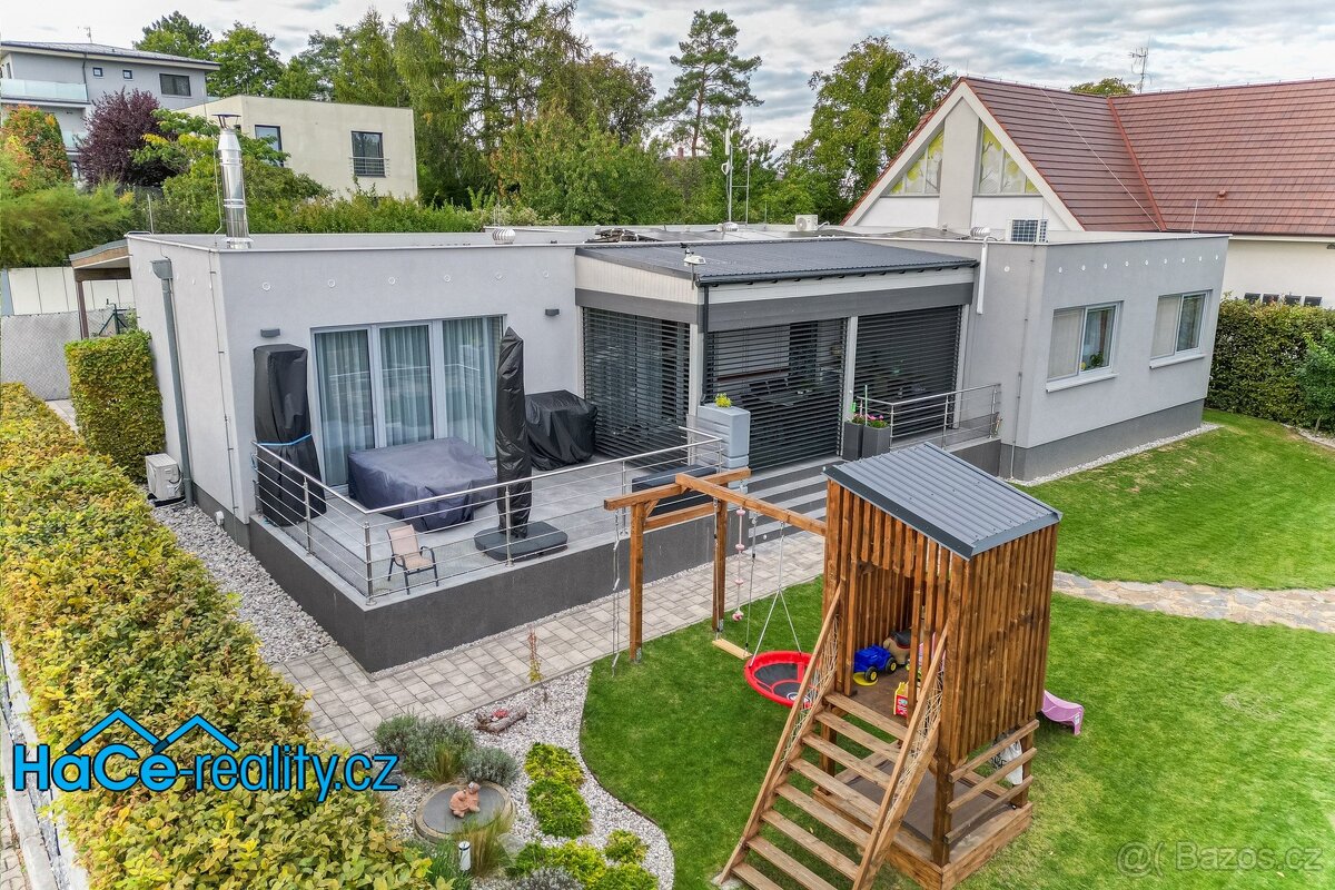Prodej rodinného domu 5+kk o podlahové ploše 146 m², Benátky