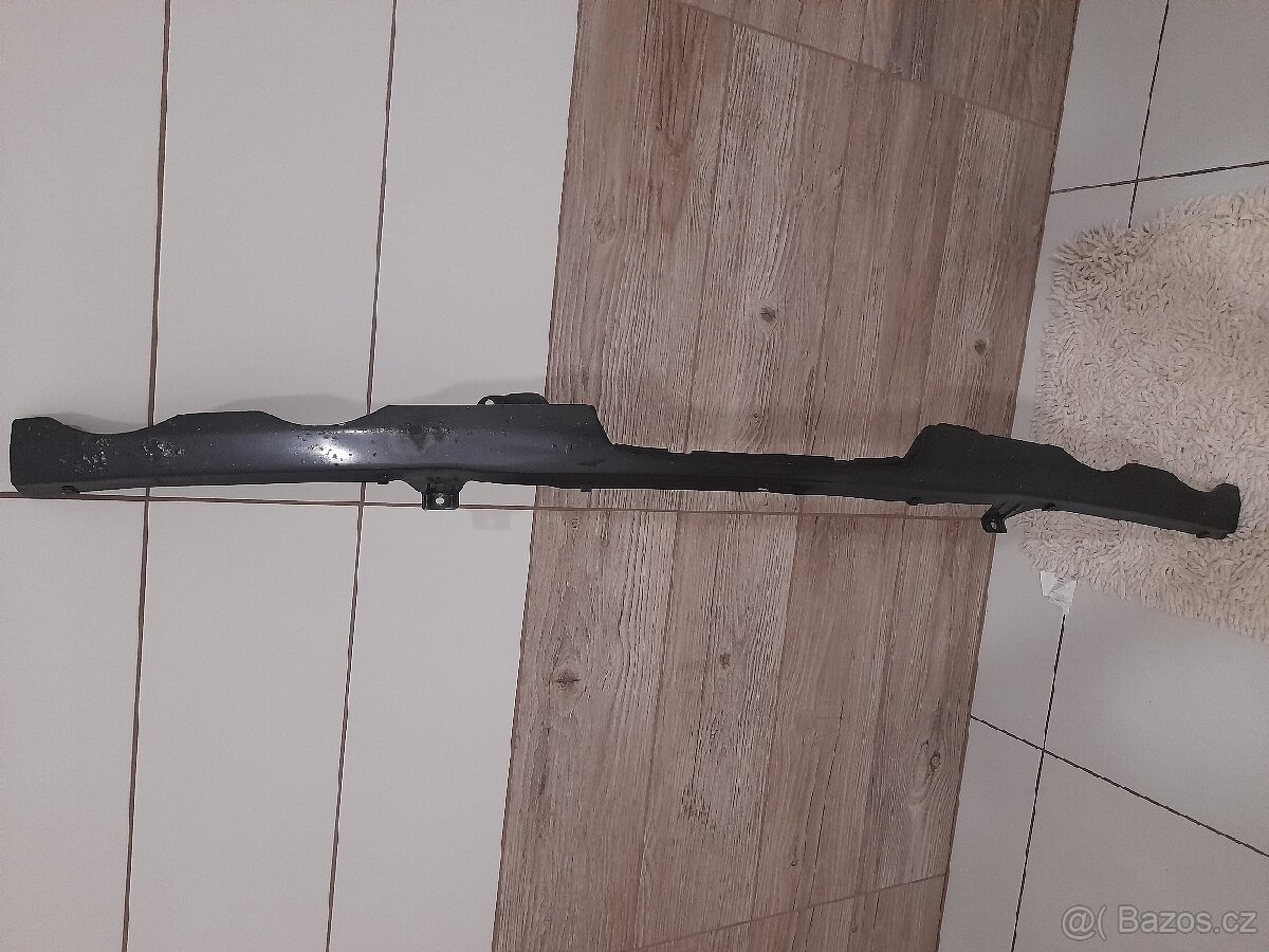 Přední lišta BMW e32