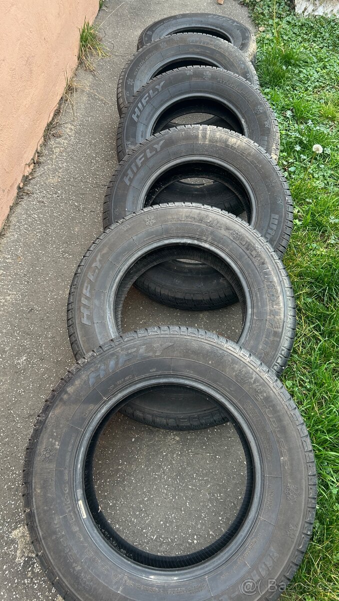 235/65/16C Zimní pneumatiky