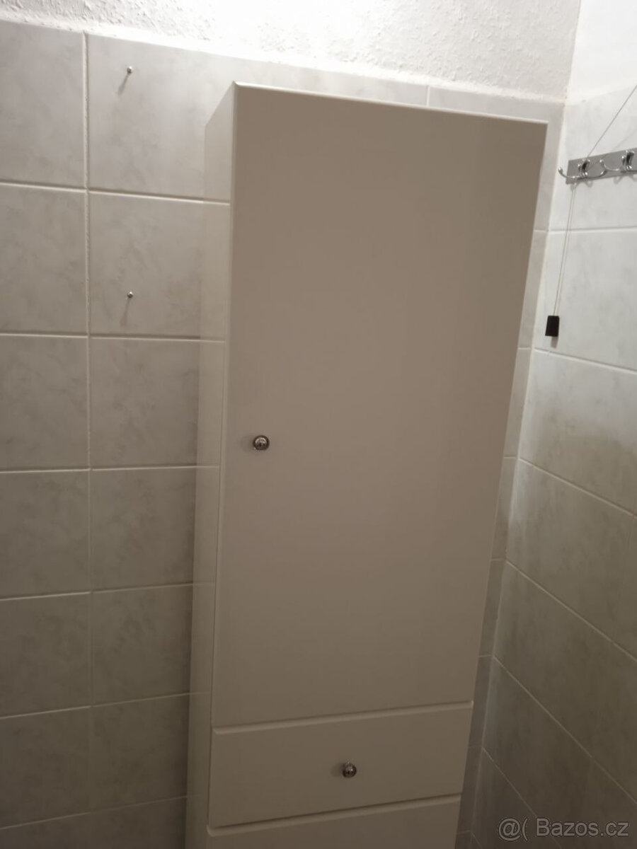Koupelnová skříňka