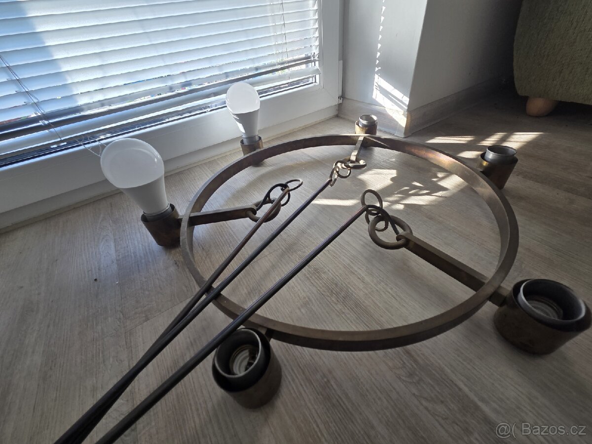 Starozitny mosazný lustr