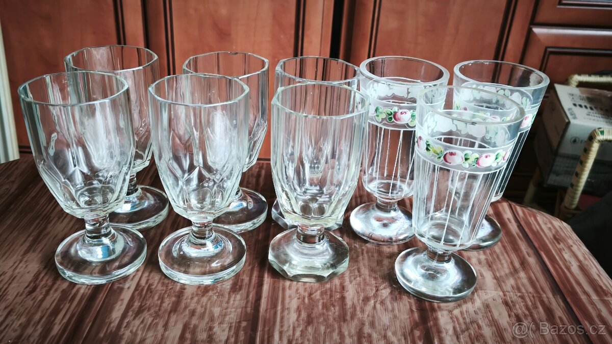 Starožitné grogovky.