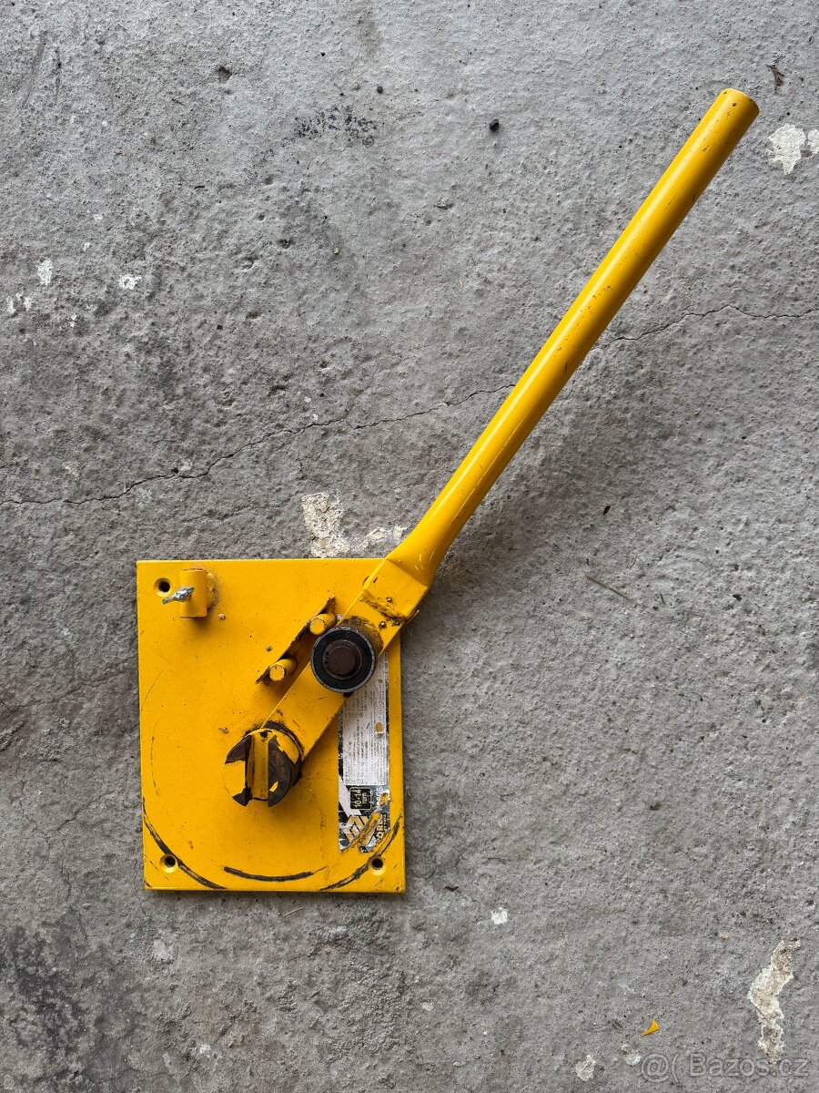 Ohýbačka drátu s ložiskem, pr.drátu 10-14mm Vorel TO-49806