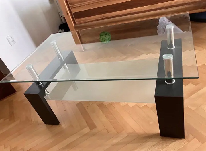 Konferenční stůl skleněný