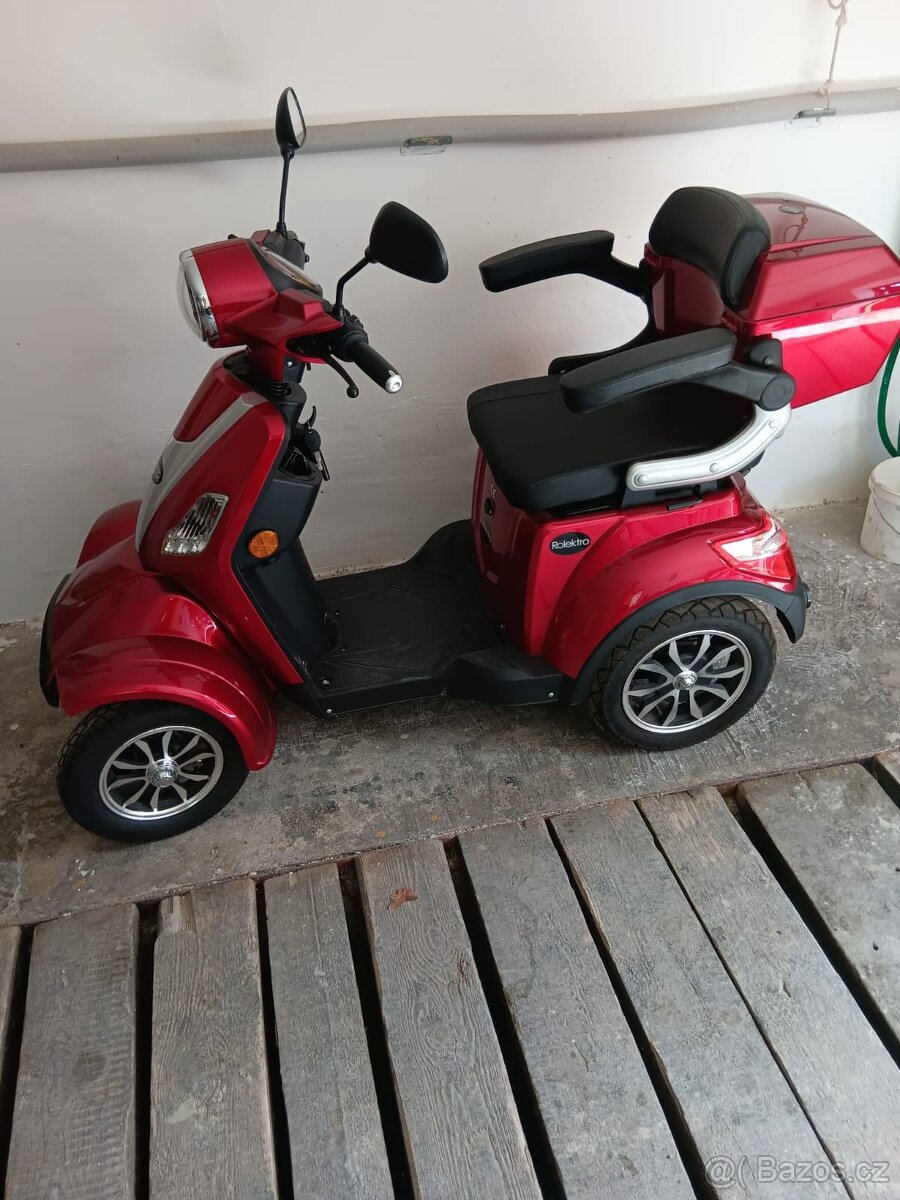 Kolový elektrický vozík