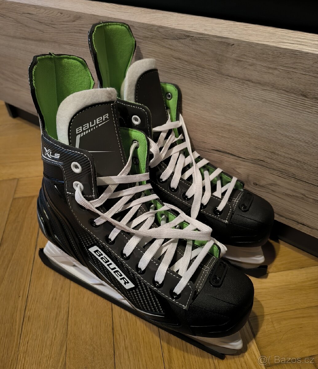 Lední hokejové brusle Bauer