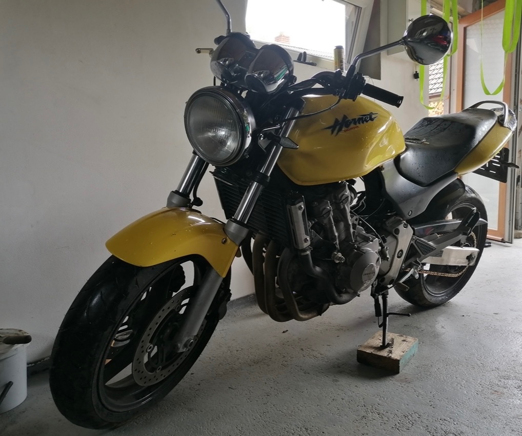 Honda hornet 600
