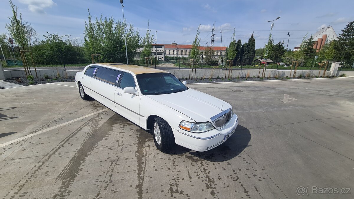 Lincoln Town car III 8m  9mist  r.v2004 nový model