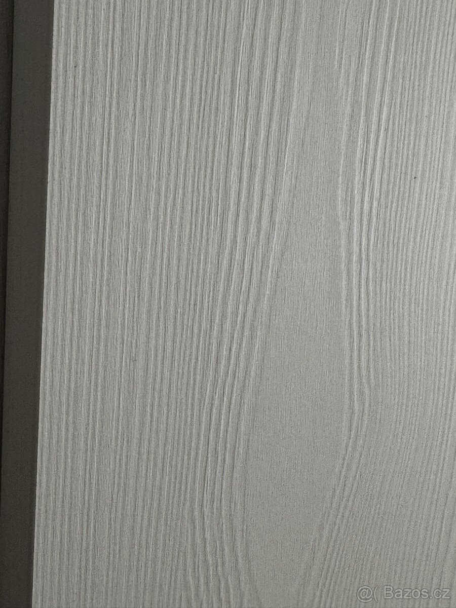 kvalitní LTD desky- bílé lamino, kresba dřeva