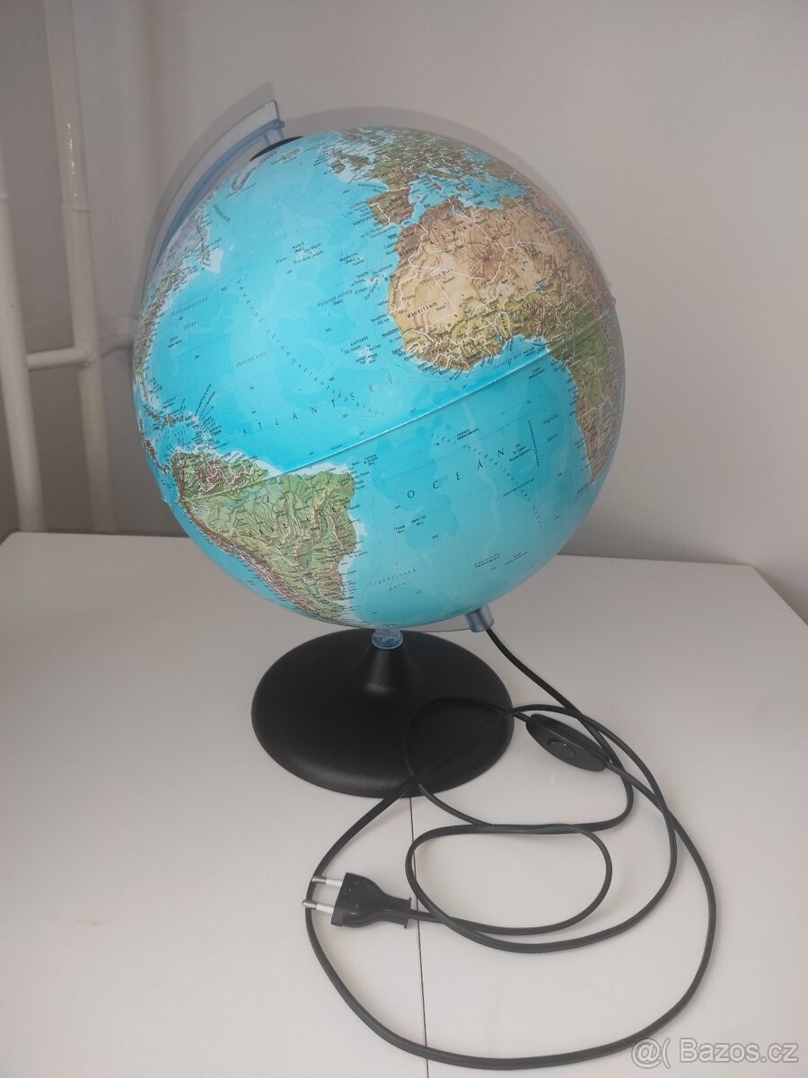 Globus lampička