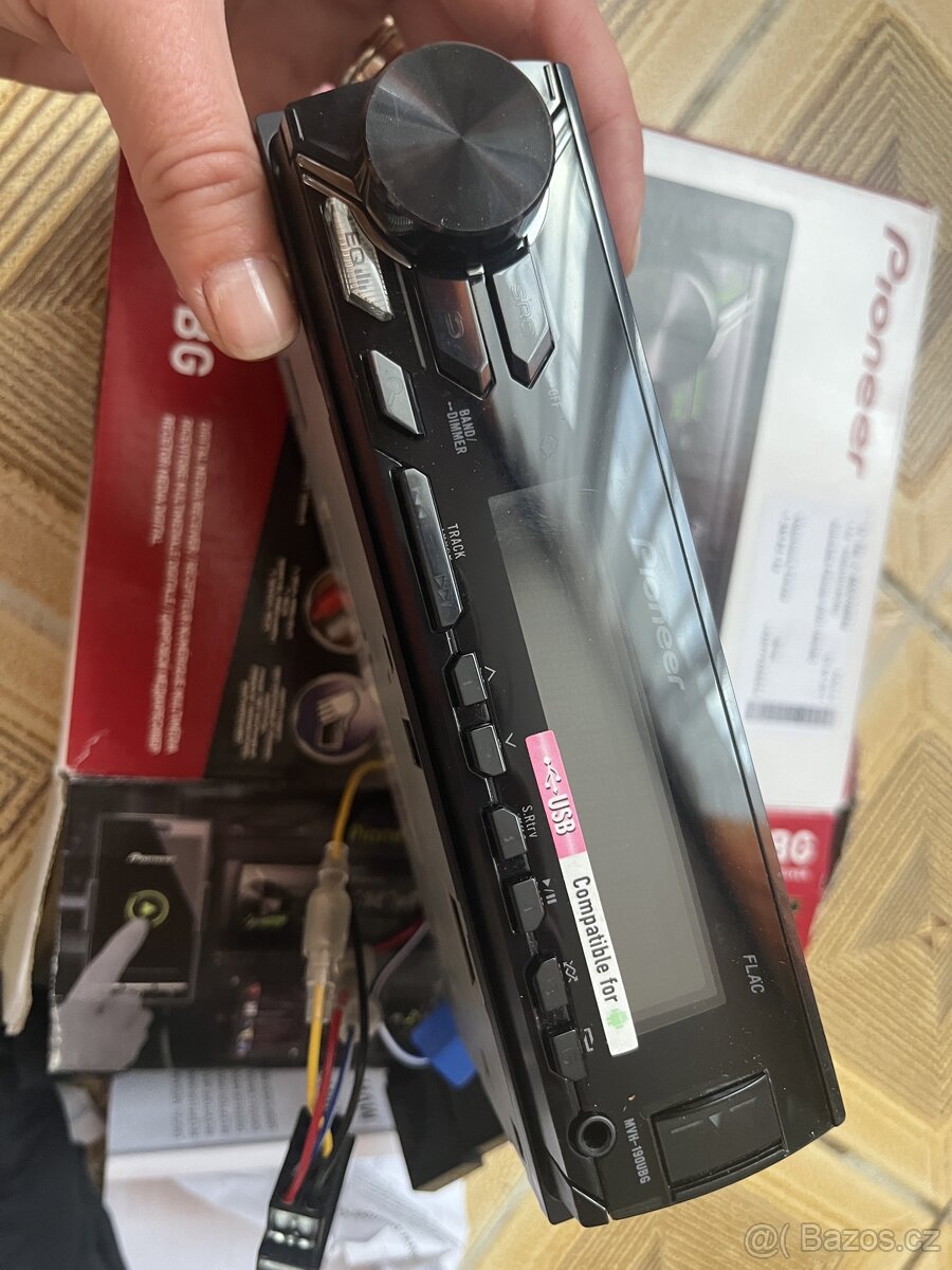 Nove autorádio Pioneer