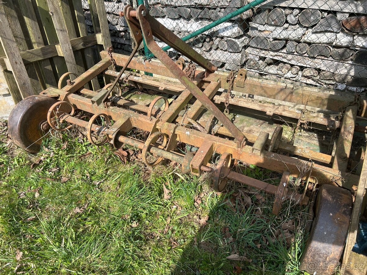 Zemědělská technika za traktor