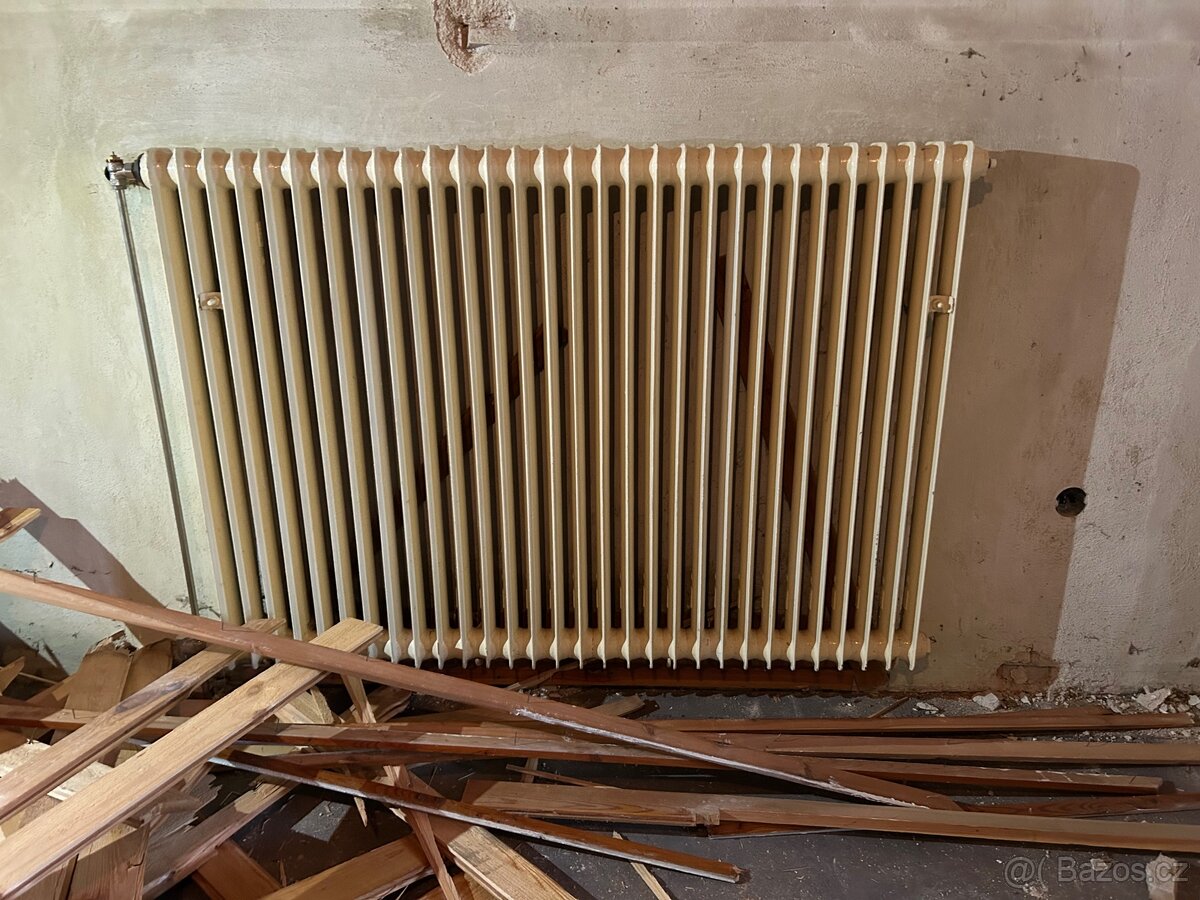 Radiator litinový