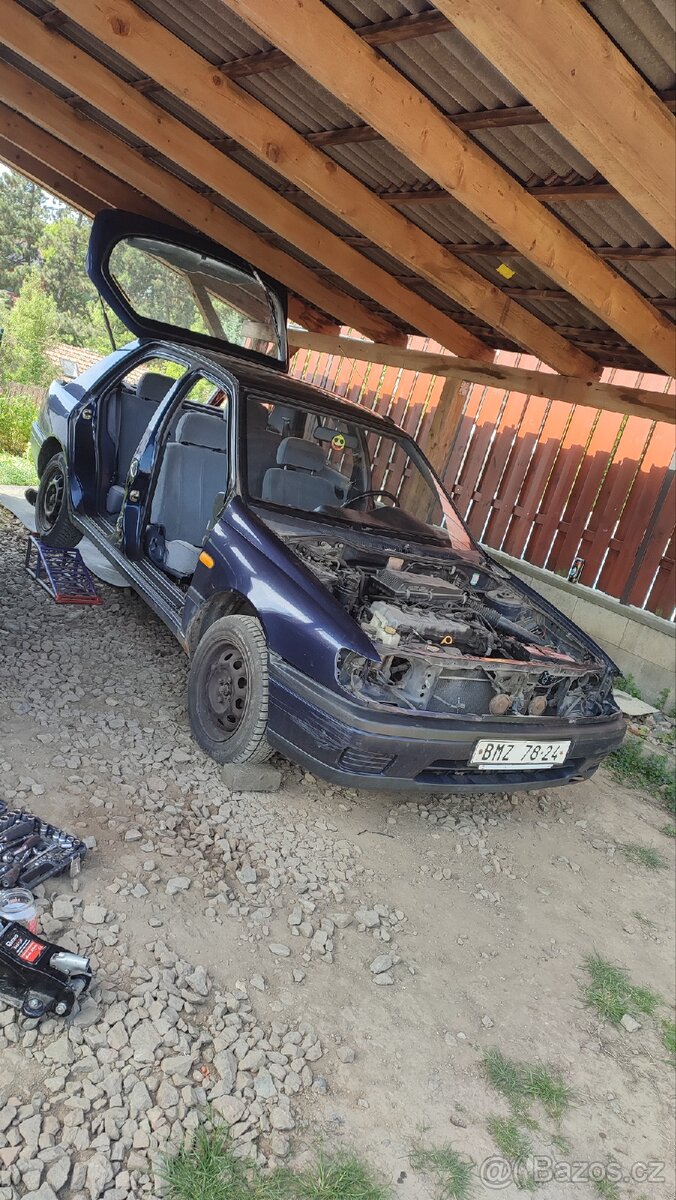Nissan Sunny 1.6 SLX - díly