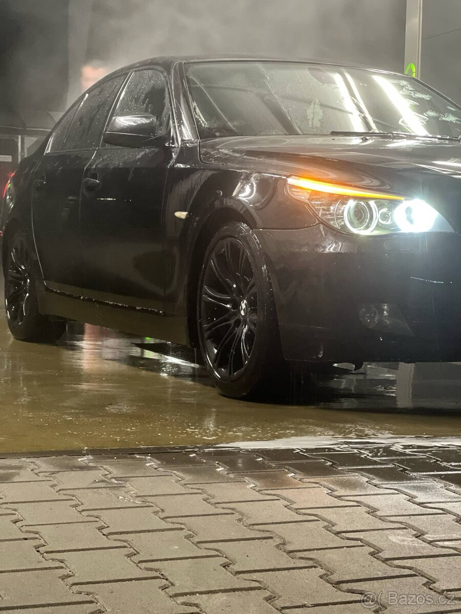 Bmw E60 lci black edition 2009 530d 145 kw