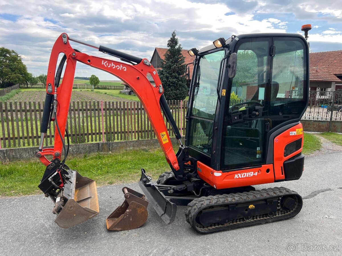 Minibagr Kubota KX019-4