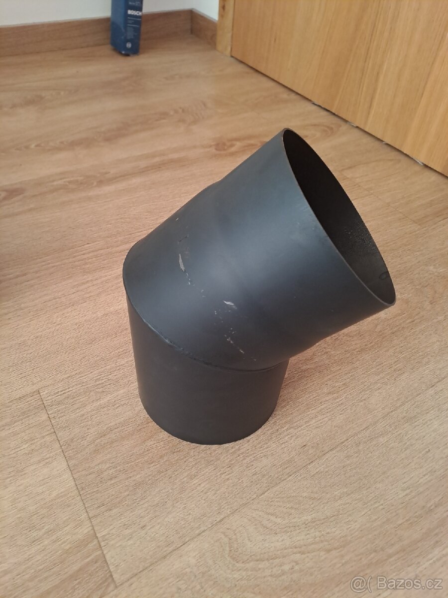Kouřové koleno 145 mm 45°