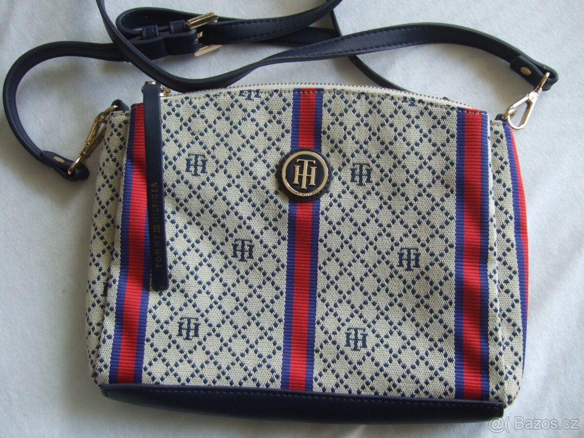 Kabelka Tommy Hilfiger.
