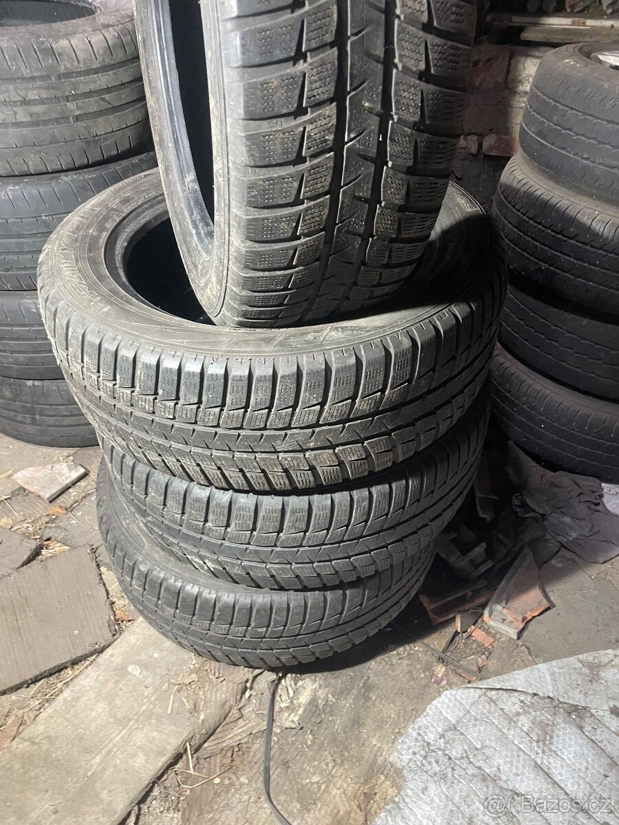 235/55 R18 Celoroční 4 gumy