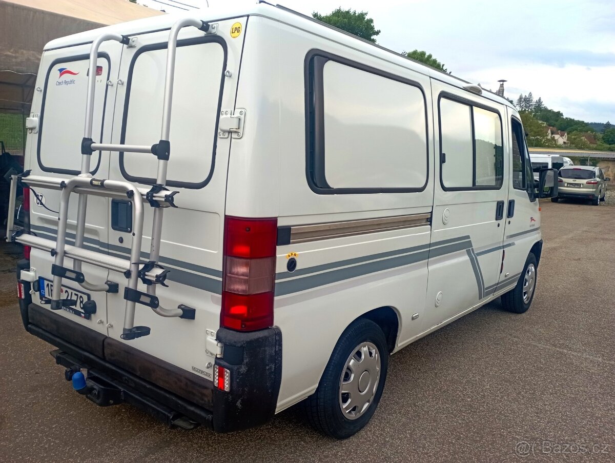Peugeot Boxer/Obytný/TOP STAV