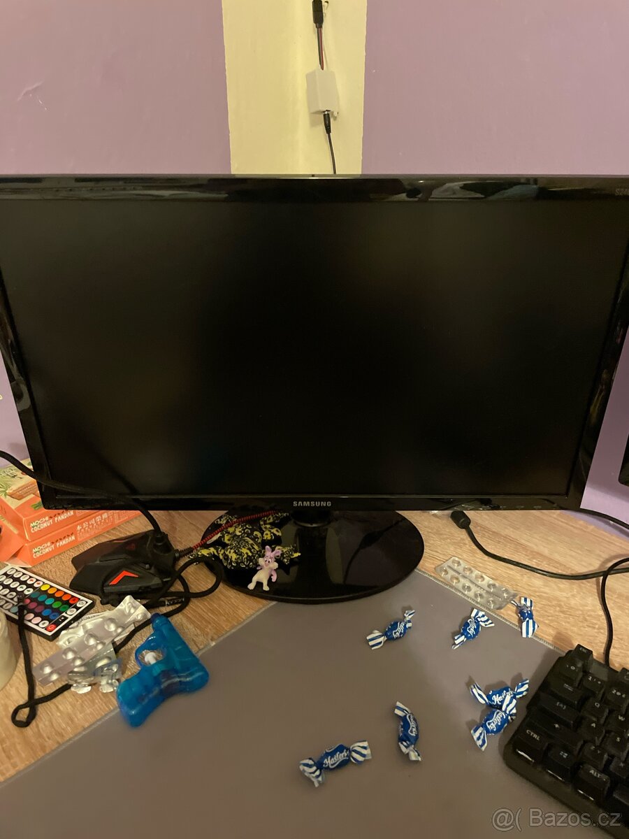 Prodám monitor