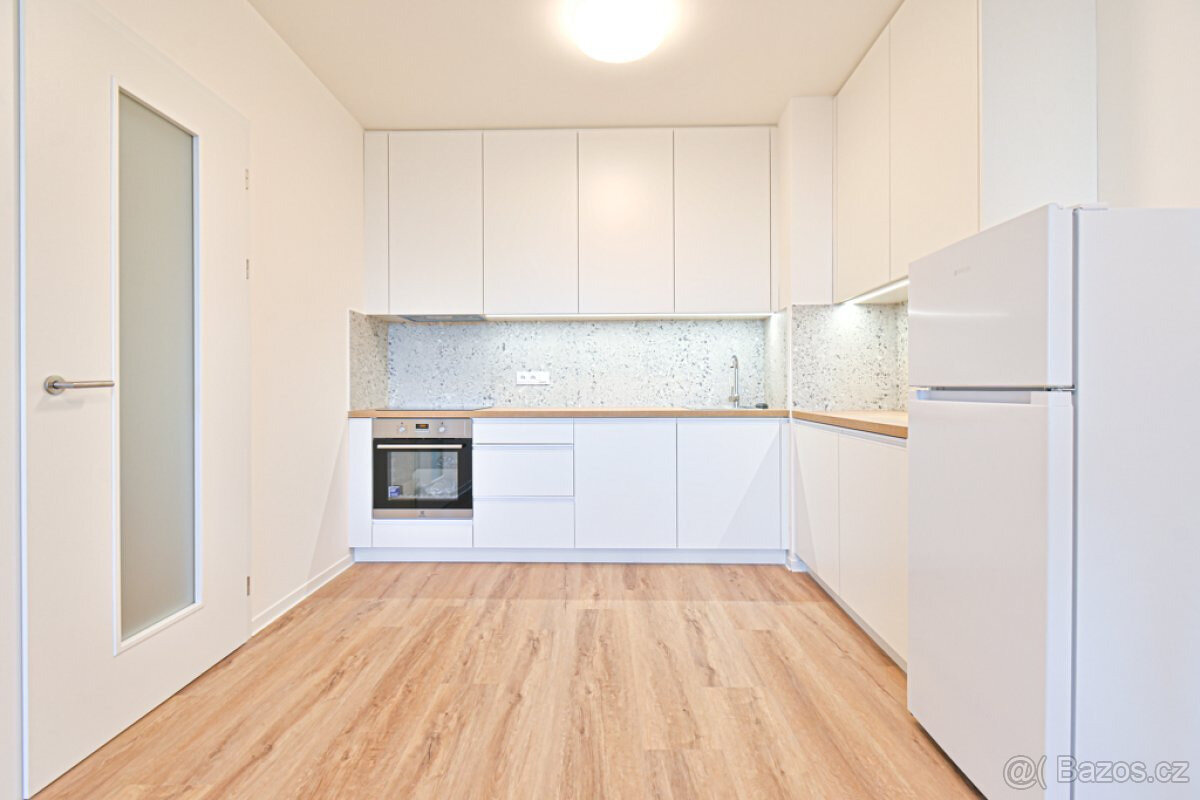Pronájem bytu 2+kk, Na Větrníku, Břevnov, 20500Kč/měs, 54 m