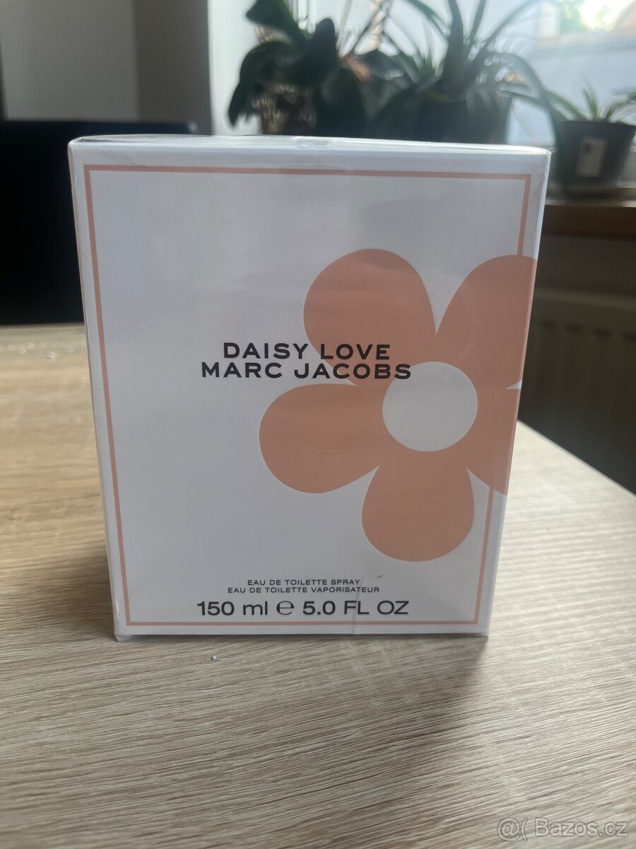 Daisy love Marc jacobs