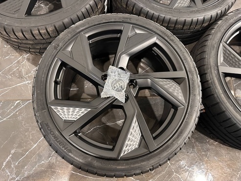 original Audi A3 S3 8Y r19 5x112 s line