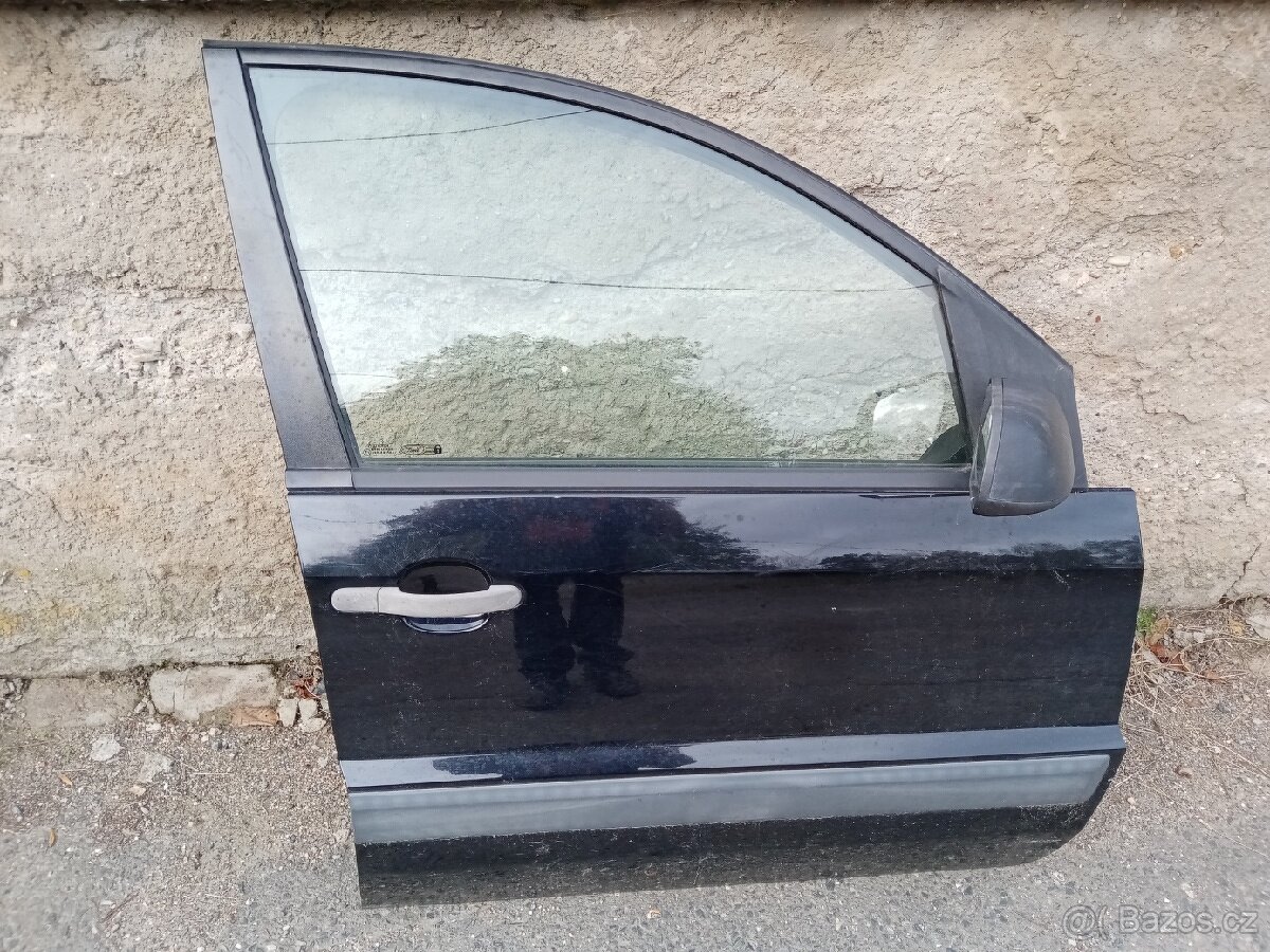 Prodám pravé přední dveře ford fusion