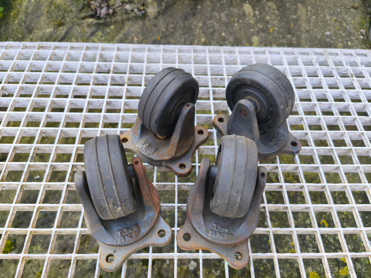 Pojezdové otočné kolo SKF TJ-4 4ks