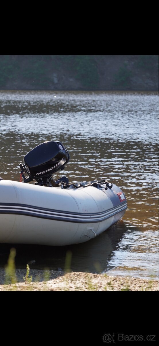 Člun Boat007