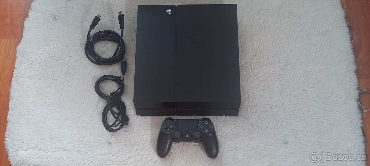 Prodám playstation 4 500GB