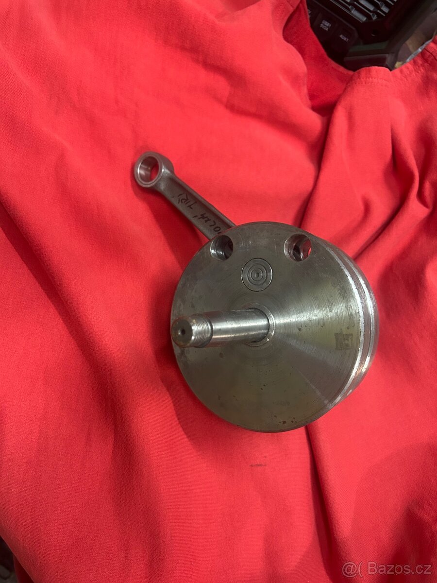 Čz 175 477 487 kliková hřídel po repasi. Na jehly