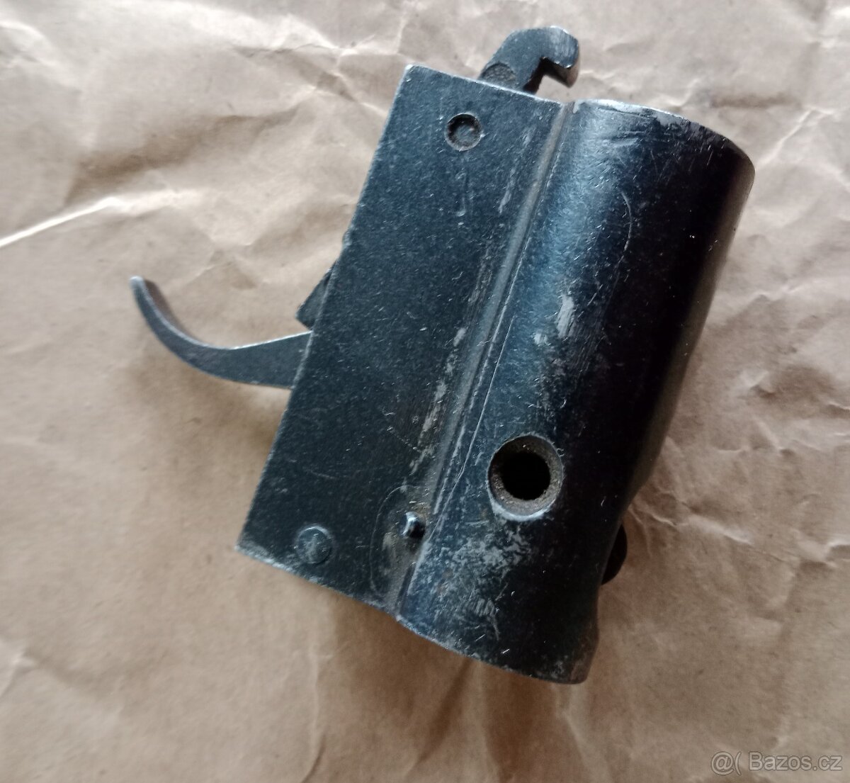 Sovětská vzduchovka IŽ spoušťový mechanismus,kohoutek