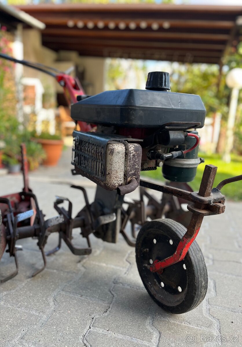 Vari Tera po generálce motoru
