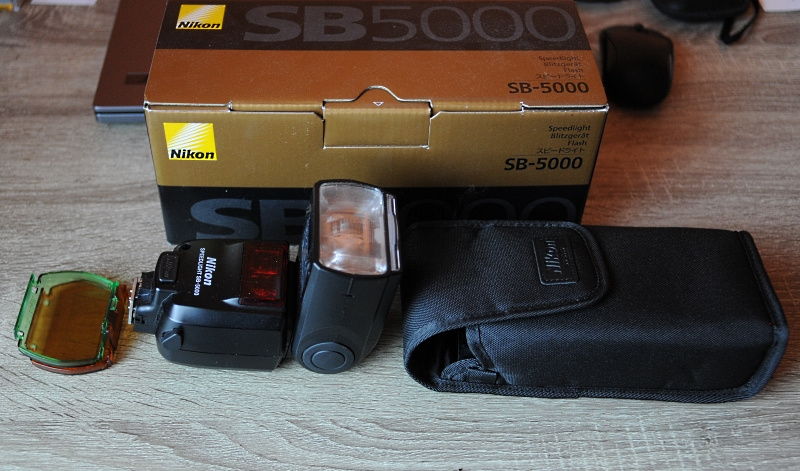 Blesk Nikon SB5000