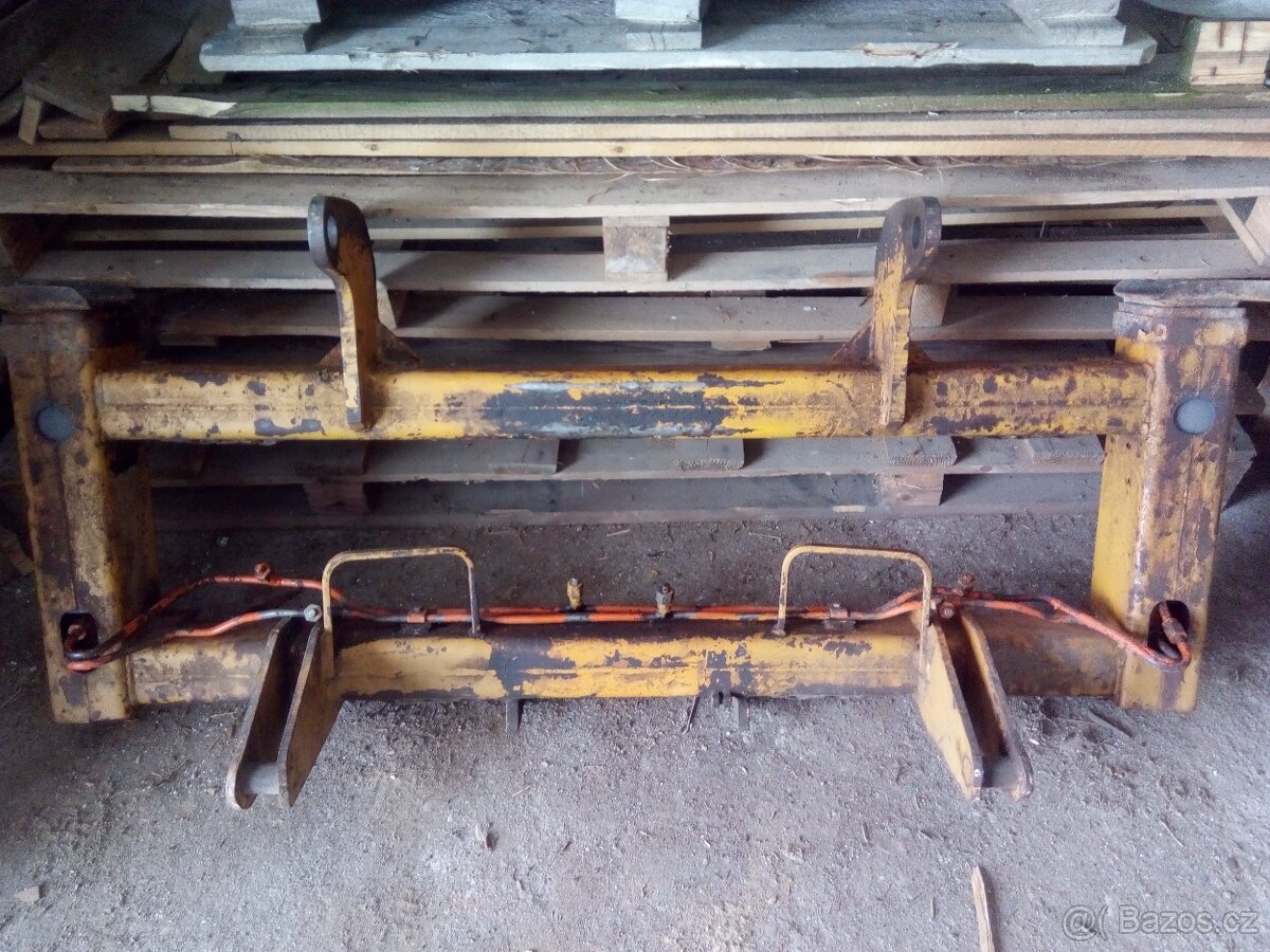 Prodám náhradní díly na UNC 060 (061, 750)