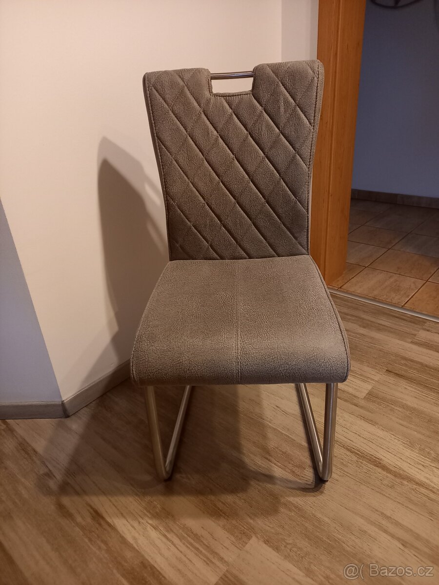 jídelní židle