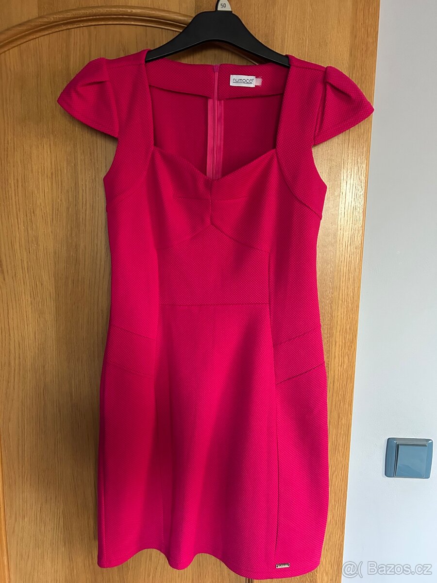 Dámské šaty sytě růžové značky Numoco