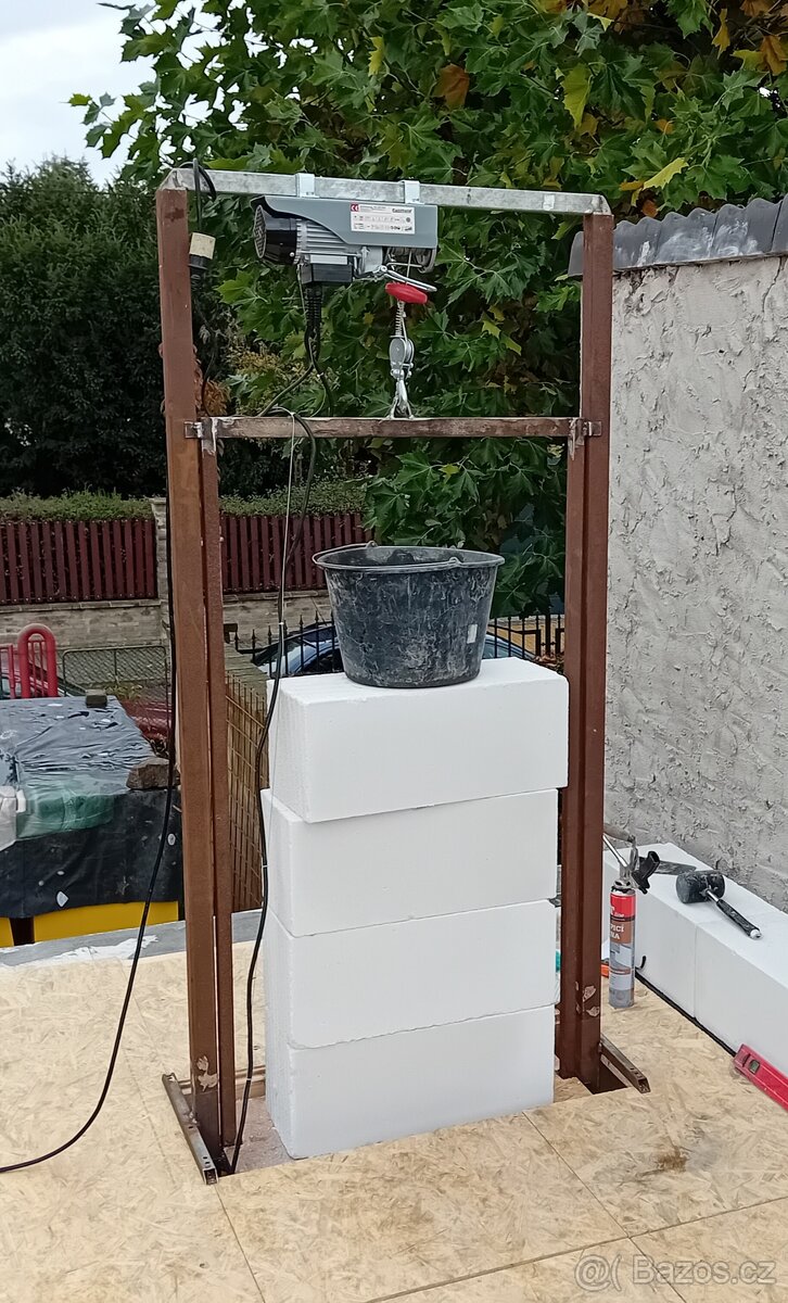 Stavební výtah, vrátek